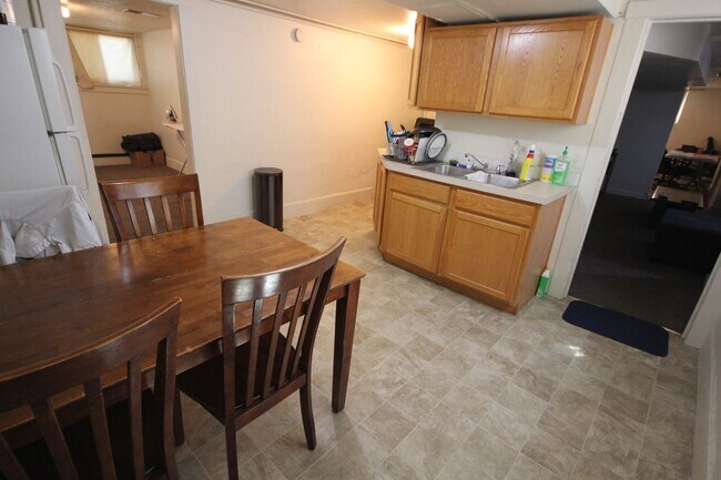 32-28 E 300 S in Provo, UT - Building Photo - Building Photo