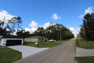 9118 N Cortlandt Dr in Citrus Springs, FL - Building Photo - Building Photo