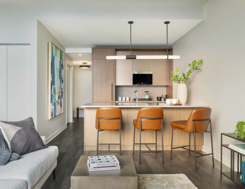 168 N Peoria St in Chicago, IL - Building Photo