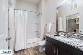 655 W Mallard Creek Church Rd in Charlotte, NC - Building Photo - Building Photo