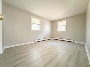 1-7 Meisner in Salem, NH - Building Photo - Interior Photo