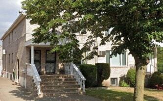 156-51 75th St in Queens, NY - Building Photo