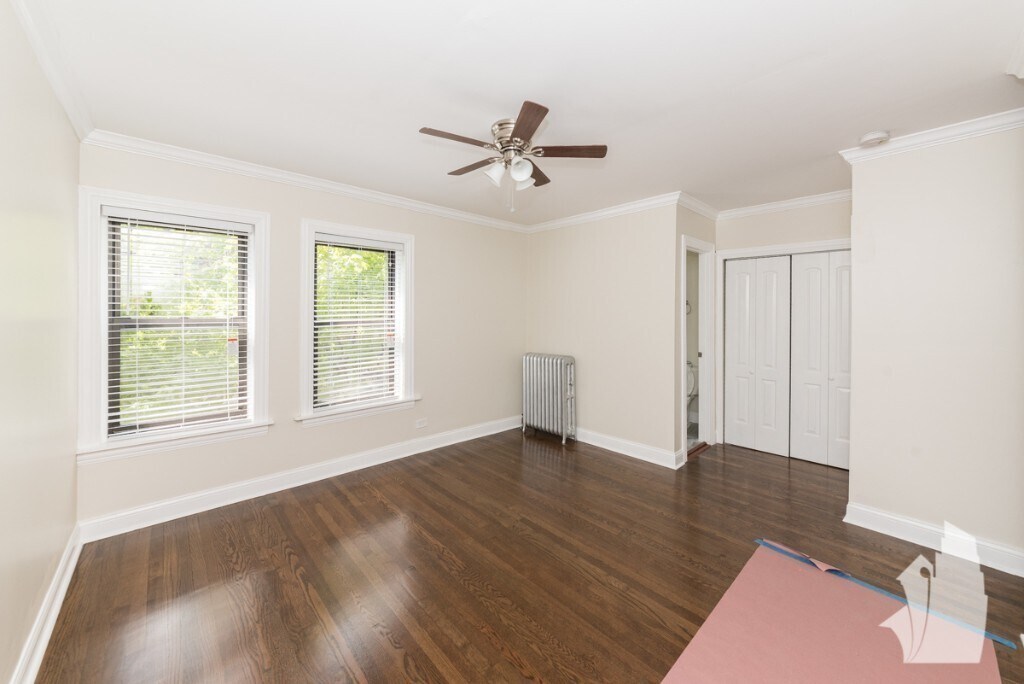 915 W Waveland Ave, Unit 2 in Chicago, IL - Building Photo