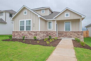 520 Clearlake Dr in Hutto, TX - Building Photo