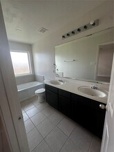 6807 Whitbourne Meadow Ln in Houston, TX - Building Photo - Building Photo