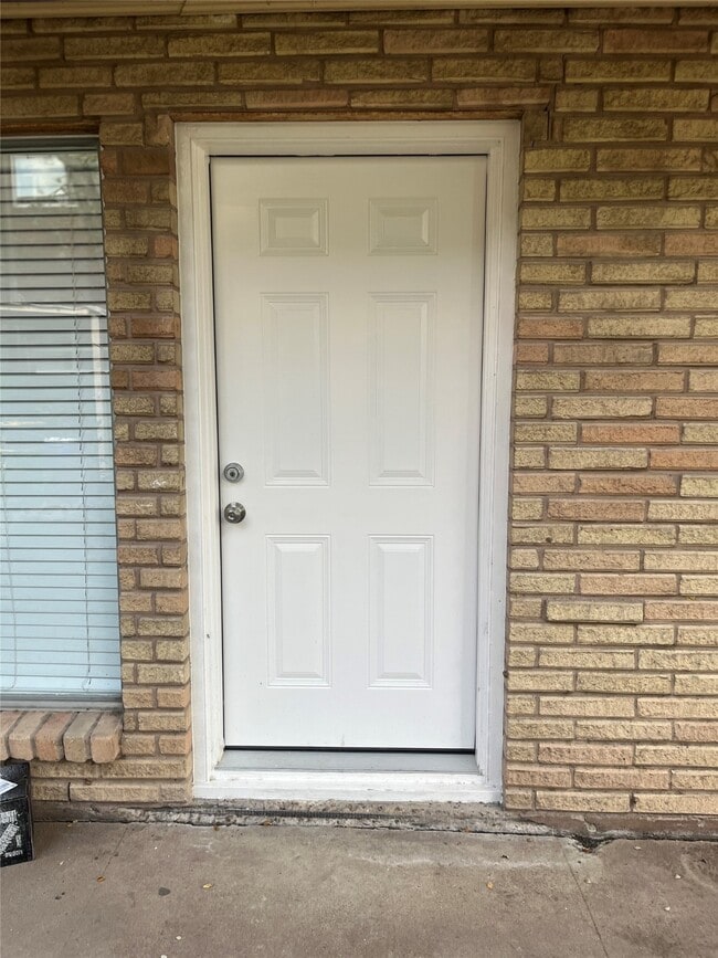 property at 4624 Bell St