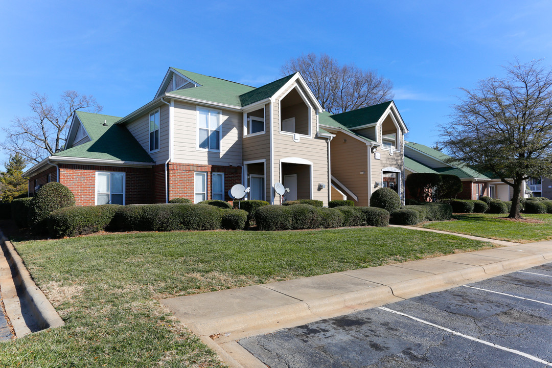 Wellington Farms in Charlotte, NC - Building Photo