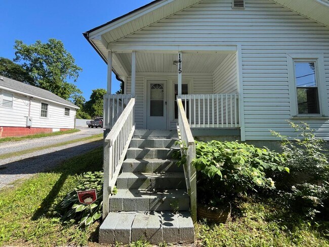 1415 Essex Ave in Gastonia, NC - Building Photo - Building Photo