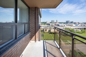 Braemar Place in Brampton, ON - Building Photo - Interior Photo