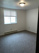 105 Green Oaks Dr in Edinboro, PA - Building Photo - Building Photo