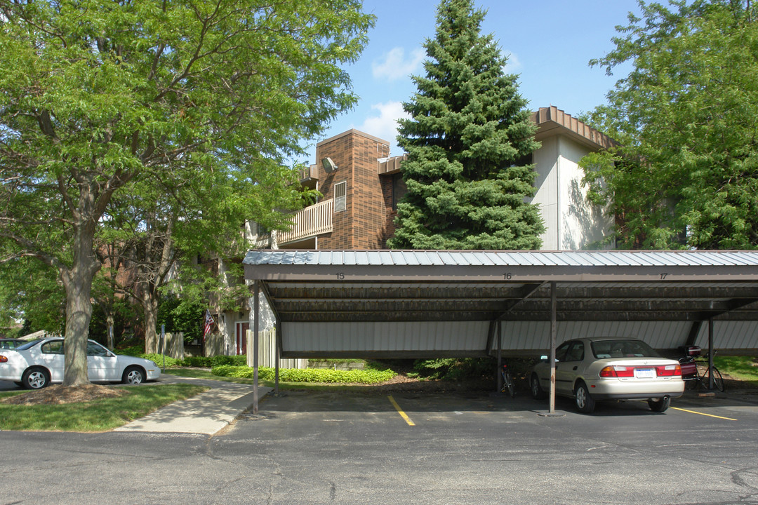 Fieldstone Court Apartments in Holland, MI - Foto de edificio