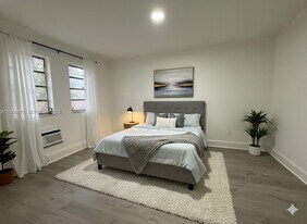 1560 SW 5th St in Miami, FL - Building Photo