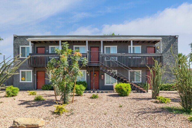 Axio Apartments in Tempe, AZ - Building Photo - Building Photo