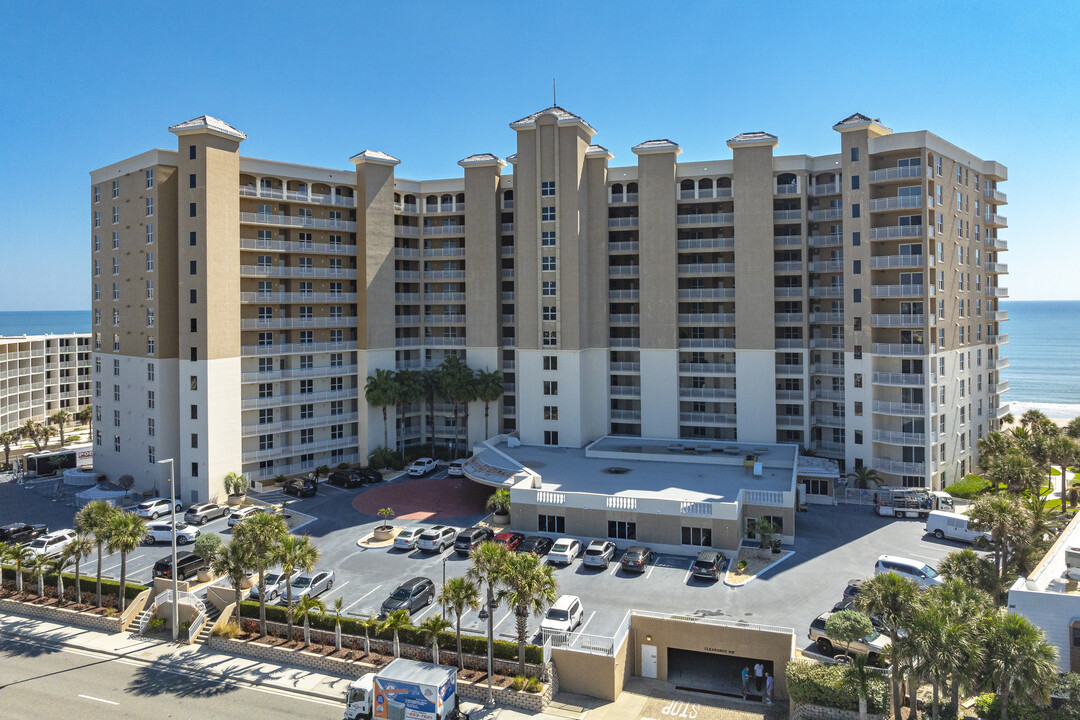 Saint Maarten Condominiums in Daytona Beach Shores, FL - Building Photo