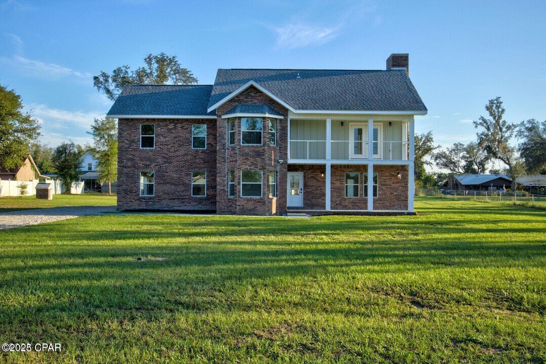 4205 Deerpoint Lake Dr in Southport, FL - Building Photo