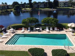 3055 Riviera Dr-Unit -205 in Naples, FL - Foto de edificio - Building Photo