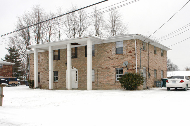 3203 Melody Acres Ln in Louisville, KY - Foto de edificio - Building Photo
