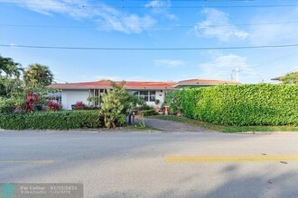 501 90th St in Surfside, FL - Building Photo - Building Photo