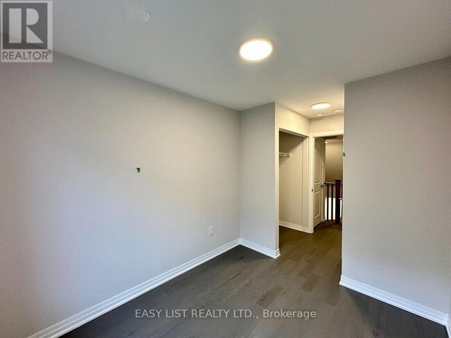 11 Baynes Wy in Bradford West Gwillimbury, ON - Building Photo - Building Photo