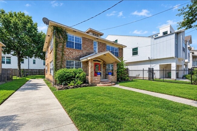 property at 1822 Rosedale St