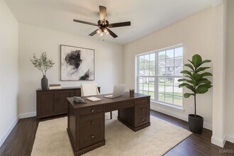 2025 Maryland Oaks Cir in St. Louis, MO - Building Photo - Building Photo