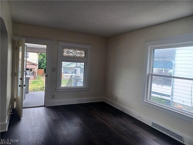112 N Portland Ave in Youngstown, OH - Building Photo - Building Photo