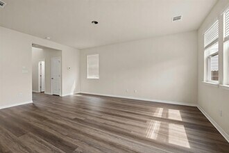 129 Greenway Ln in Georgetown, TX - Building Photo - Building Photo