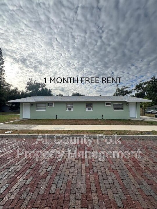 411 S Cornelia Ave in Lakeland, FL - Building Photo