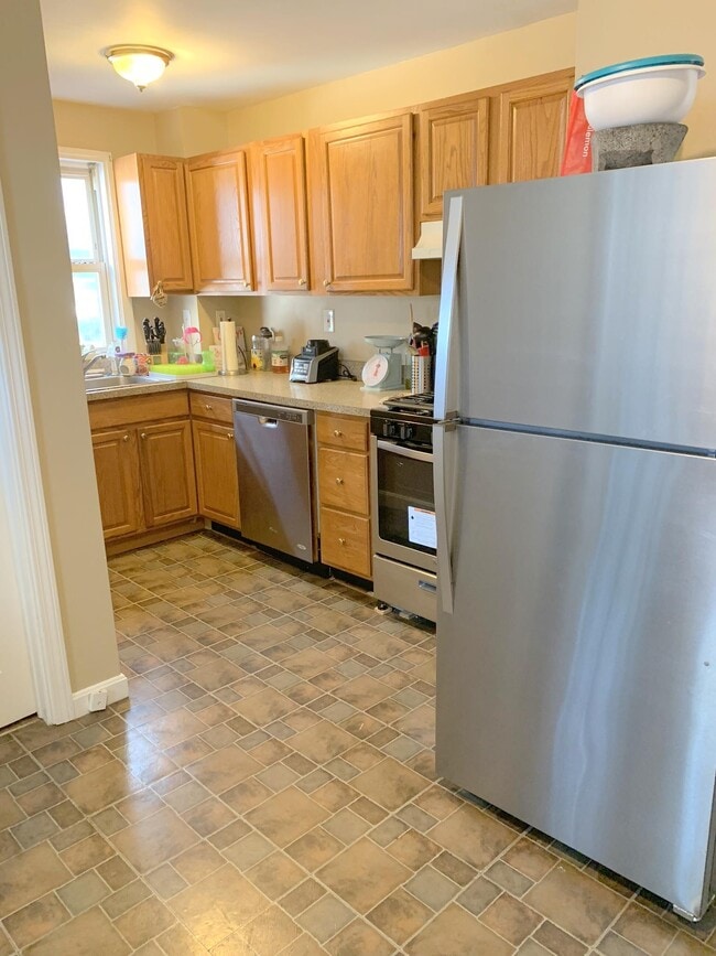 35 Bradley St, Unit 1