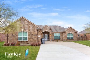 202 Brook Ct in Red Oak, TX - Building Photo