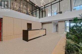 3071 Trafalgar Rd in Oakville, ON - Building Photo - Building Photo