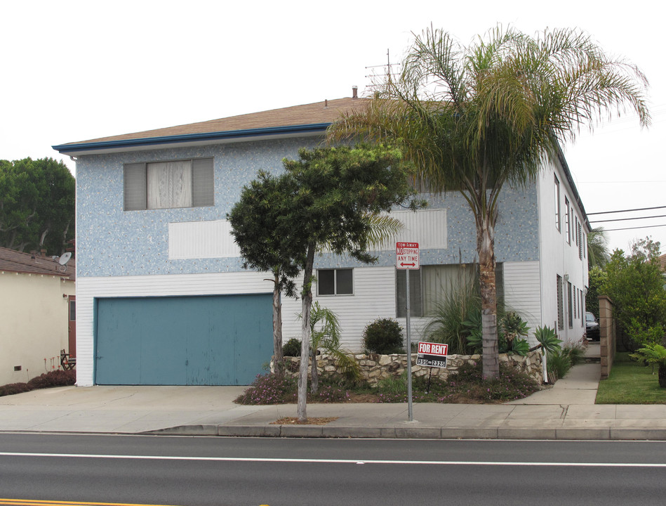 2341 Ocean Park Blvd in Santa Monica, CA - Building Photo