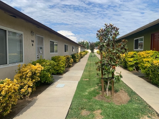748 S Anza St, Unit B in El Cajon, CA - Foto de edificio - Building Photo