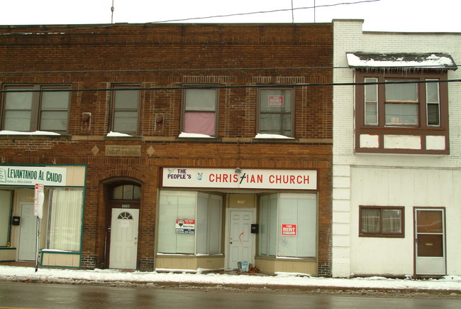 8603-8607 Madison Ave in Cleveland, OH - Foto de edificio - Building Photo