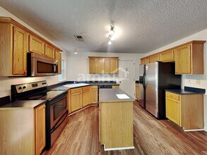 6030 Shining Oak Ln in Charlotte, NC - Building Photo - Building Photo