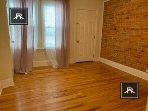 25 Aspinwall Ave in Brookline, MA - Building Photo - Building Photo
