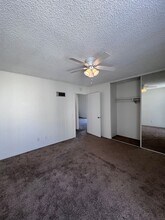 1122 Eureka St in San Diego, CA - Building Photo - Building Photo