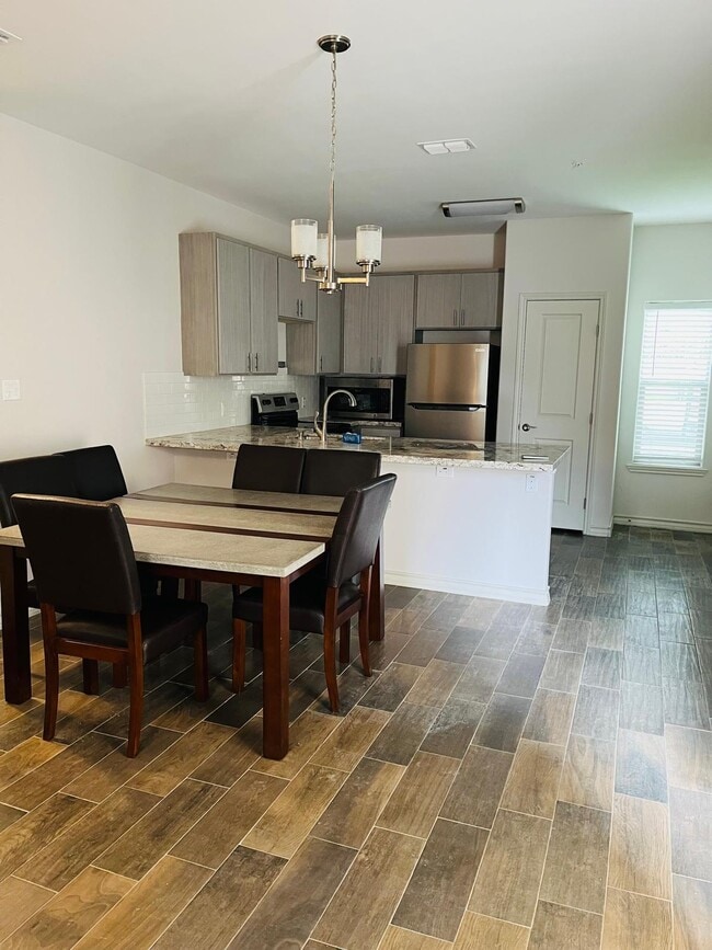 Lakeview Apartments Lakeview Apartments