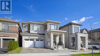 56 Priory Dr in Whitby, ON - Building Photo