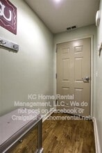 200 E 43rd St in Kansas City, MO - Building Photo - Building Photo