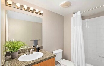1080 Park, Unit 607 in San Diego, CA - Foto de edificio - Building Photo