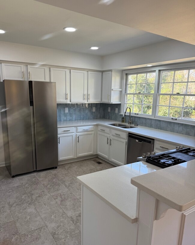 1211 Forest Ln in Anniston, AL - Building Photo - Building Photo