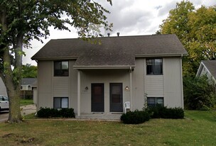 1421-1423 Idaho Ave in Ames, IA - Building Photo
