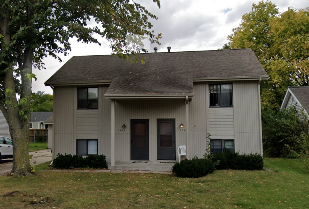1421-1423 Idaho Ave in Ames, IA - Building Photo