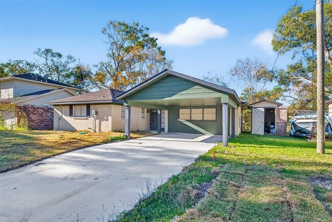 property at 7814 Pin Oak Dr