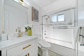 202 E Hemlock Ave in Sunnyvale, CA - Building Photo - Building Photo