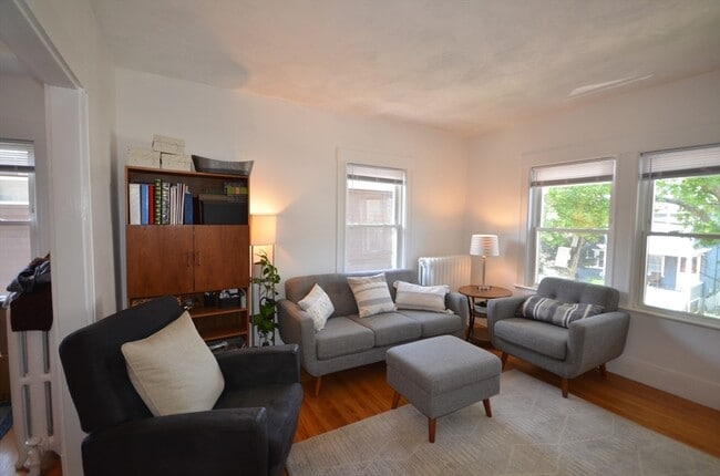 11 Hobson St in Boston, MA - Building Photo - Building Photo