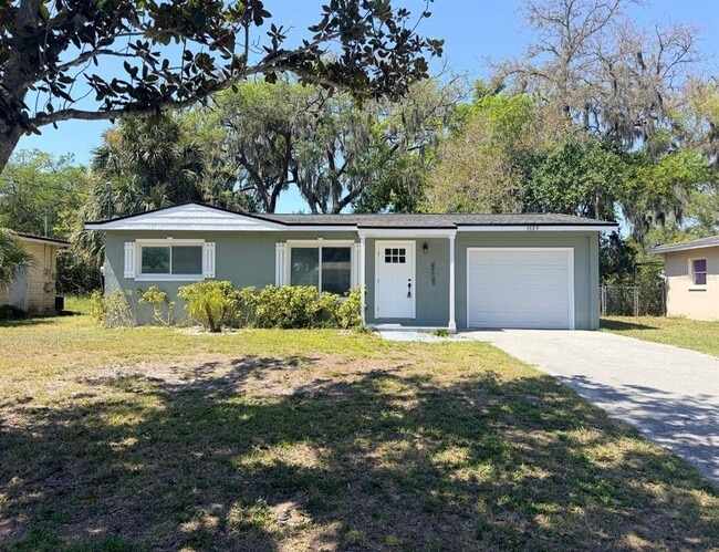 property at 5529 Magnolia Way