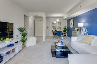 Willow Creek Apartments in Kalamazoo, MI - Building Photo - Building Photo