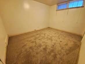 353 Lawton St, Unit Downstairs in Pocatello, ID - Building Photo - Building Photo